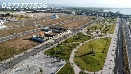 Biệt Thự Ven Sông Tuy Hòa, ngay Mobifone, 395m2, đường 16m, Bãi Tắm Biển cách 1,5km chỉ 7,5Tỷ