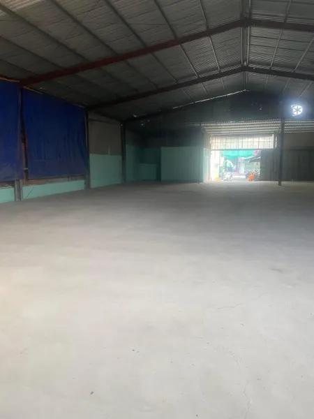 cho thuê kho xưởng mặt tiền đường bờ kênh ngay tây lân và hương lộ 2 giá rẻ 18triệu