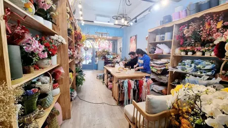 MẶT PHỐ ĐẸP - VỈA HÈ RỘNG - NHÀ ĐẸP - VỪA Ở VỪA KINH DOANH TỐT