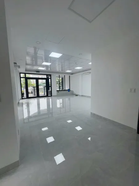 Dự án Saigon Mystery, cạnh Đảo Kim Cương 👉 Vị trí: căn góc đường trục chính  - Diện tích đất: 10m x 20m - Dtxd 7.5m x18m - Nhà 1 hầm, 1 trệt, 3 lầu _Tổng diện tích sàn: 500m2 - Có thang máy - Điều Hoà - PCCC Giá thuê: 80 triệu / tháng  Mặttiềnkinhdoanh #q