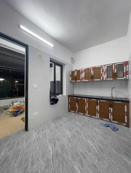 Cho thuê căn  hộ Tập thể tầng 2 Phố Tam Trinh, 75m2, 2 ngủ chỉ 7.5 Triệu vào ngay