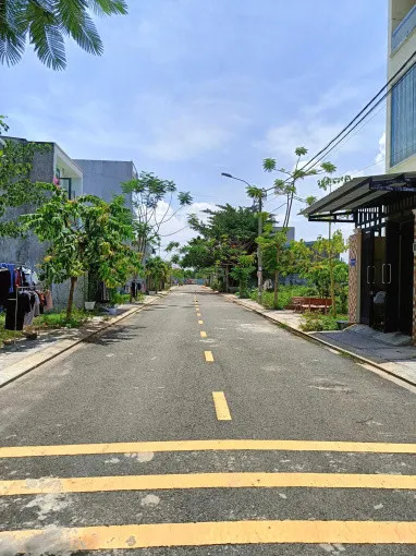 Bán nhanh lô đất đẹp giá 1,95Tỷ Blue Diamond, Phước Long B, Quận 9, sổ riêng.