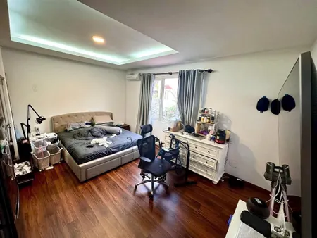 BDS HVL Cho thuê villa sân vườn, hồ bơi, 2 mặt tiền khu compound đường Nguyễn Văn Hưởng, phường Thảo Điền, Quận 2.
