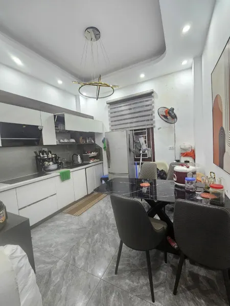 Bán nhà tương mai siêu hiếm 4 tầng long lanh dân xây phân lô 5M ô tô dừng đỗ hoàng mai