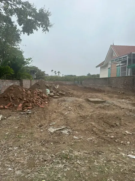 Chính chủ bán lô đất mặt đường trục chính xã Thanh Hồng, giao thông thuận lợi.