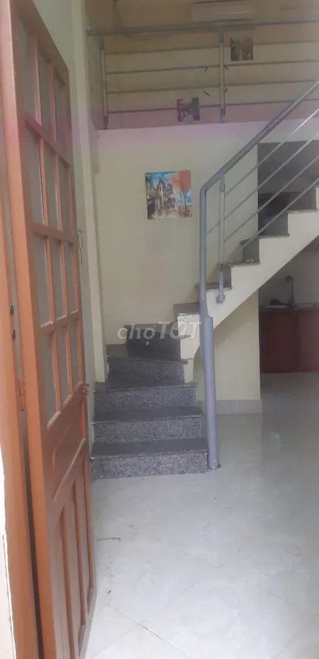 Cho thuê nhà cấp 4 riêng biệt có gác xép tại 176/38 Văn Hội, Bắc Từ Liêm
