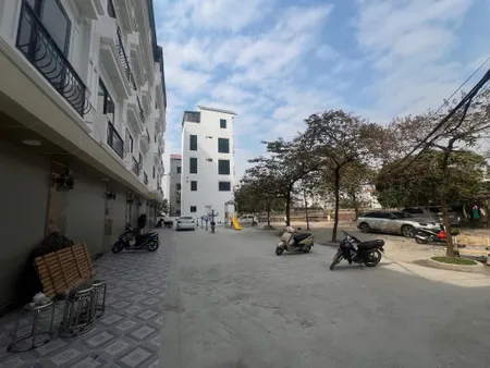 Nhà xây đơn lập Đại Cát  - Bắc Từ Liêm. View gần hồ sen. Ô tô tận cổng