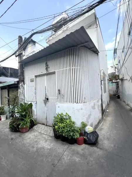 Bán nhà quận 6 - Hai mặt hẻm thoáng mát - Sổ vuông A4 - 3.8 T