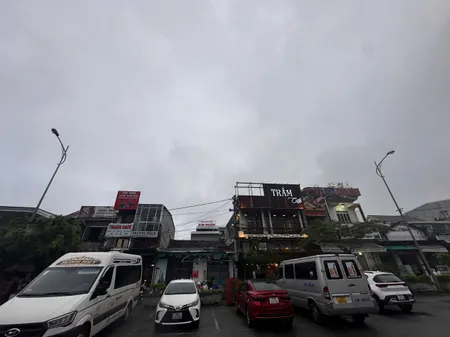 🏡 🏠 CHO THUÊ NHÀ C4 MẶT TIỀN ĐỐI DIỆN BẾN XE NGUYỄN HOÀNG