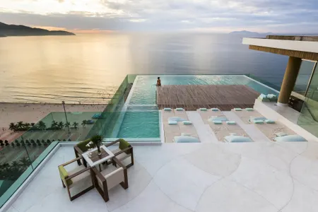Cắt lỗ 1 căn duy nhất 2PN À La Carte view biển Mỹ Khê ĐN, sẵn sổ hồng, giá rẻ hơn thị trường