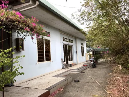 Bán đất thổ vườn mặt tiền đường Nguyễn Kim Cương, xã Tân Thạnh Đông Củ Chi, 16x85m, 1354m2, thổ cư 200m2, trên đất có sẵn nhà vườn khang trang