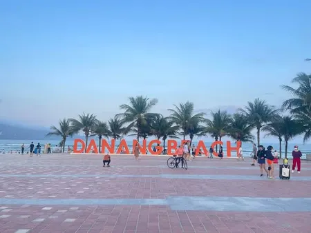 Mặt tiền 2 tầng ven biển Mỹ Khê - Trần Đình Đàn - Giá chỉ 10,8 tỷ.