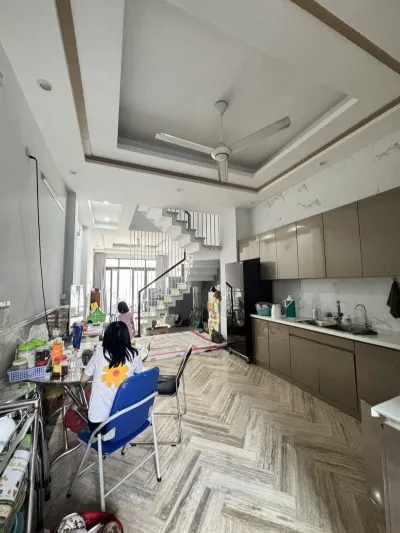 Bán nhà 80m2, 3 tầng, 4PN, 3WC, Gò Dưa, Thủ Đức, 7.4 tỷ