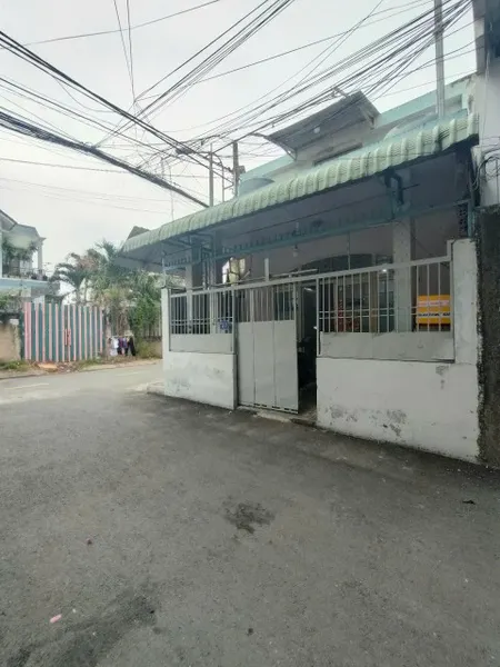 Bán nhà 2mt có 2ki ốt  Đường 106 tăng nhơn phú A