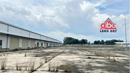 X108 nhà xưởng bán với khuôn viên nền bê tông. giao thông thuận lợi SX ngày đêm