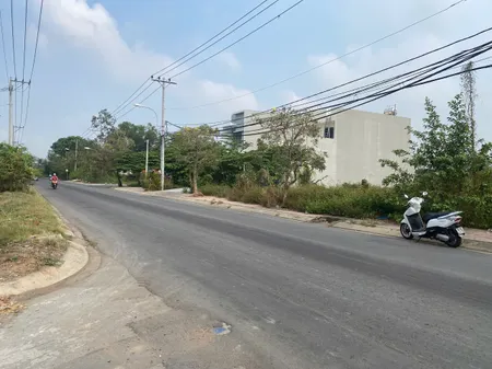 Bán lô đất 11x25,5 ( 280m2 ) mặt tiền Hoàng Phan Thái, Bình Chánh.