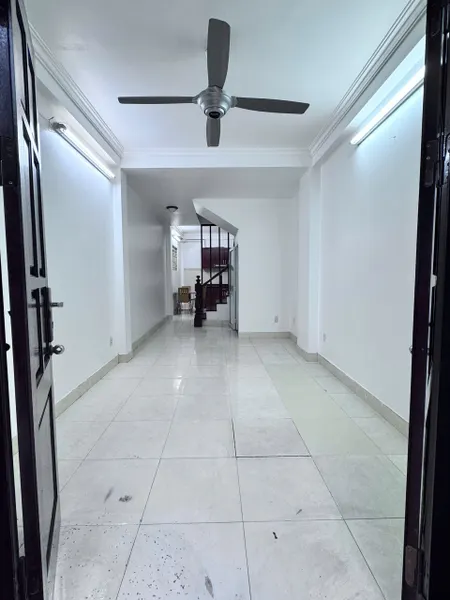 Cho thuê nhà riêng nguyên căn ngõ 99 Định Công Hạ 4 tầng x 35m2, 4 ngủ chỉ 9.5 triệu