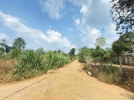 Đất 2 mặt tiền, khu dân cư đường thông ô bàn cờ