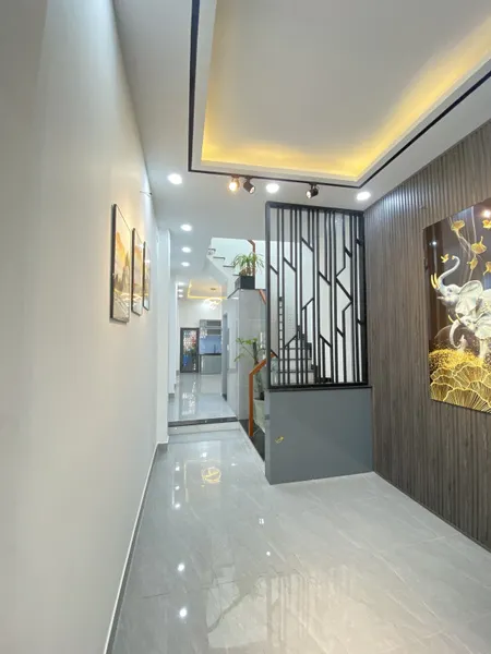 Bán nhà mặt tiền đường Phạm hùng P.9 Q.8, DTSD 106m2 , 5.5T