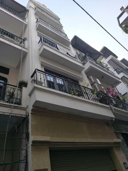 BÁN NHÀ TRUNG TÂM QUẬN THANH XUÂN PHÂN LÔ Ô TÔ NGỦ TRONG NHÀ - THANG MÁY NHẬP KHẨU  2 THOÁNG LH 0878876768