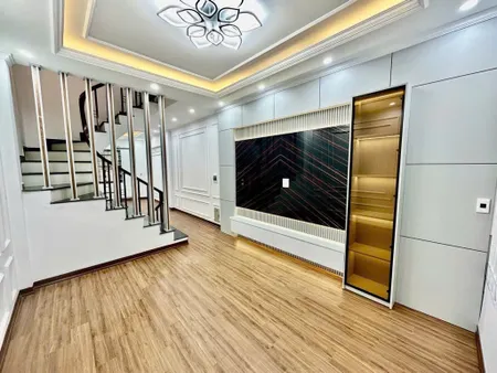 BÁN NHÀ PHAN ĐÌNH GIÓT 5 TẦNG -- Ở LUÔN - 8.95 TỶ