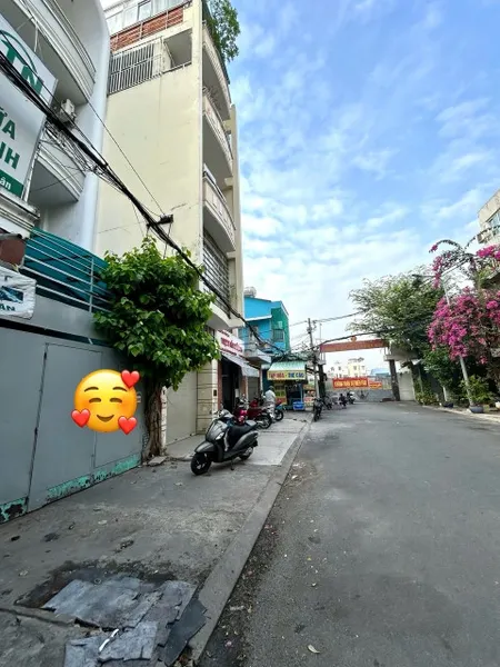 MUA ĐỂ KINH DOANH MUA ĐỂ Ở ĐIỀU THUẬN TIỆN- CĂN MẶT TIỀN Đ.NGUYỄN TẤT THÀNH- XE TÀI ĐẬU VÀ QUAY ĐẦU THOẢI MÁI- NHF GẦN TRƯỜNG HỌC.