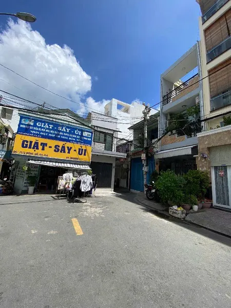Bán gấp nhà mới, nhỏ MT Đông Hồ, P4 Q8. DT 24m2. Giá chỉ 3,4tỷ.