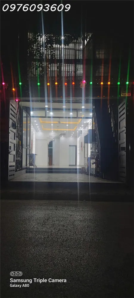 CHÍNH CHỦ CHO THUÊ MẶT BẰNG TẠI LONG BIÊN, HÀ NỘI - Diện tích: 100m2, đường rộng 40m