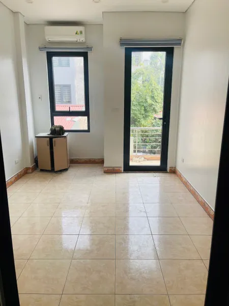 CHO THUÊ NHÀ NGUYÊN CĂN – LẠC LONG QUÂN – 4 TẦNG – GIÁ TỐT 15 TRIỆU/THÁNG