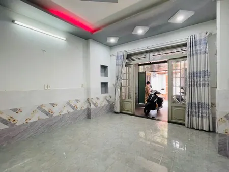 Bán nhà MẶT TIỀN giá trong hẻm-xe hơi vào nhà-ngay chợ Gò Vấp-khu VIP phường 4 chỉ 6tỷ hơn