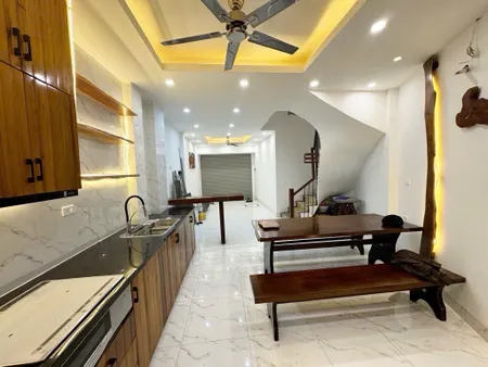 ĐỐNG ĐA_ NGÕ THÔNG 80M 17 TỶ_ GẦN MẶT  PHỐ_ CÁCH PHỐ Ô TÔ TRÁNH ĐỖ CHỈ 15M, KINH DOANH, Ô CHỜ THANG MÁY