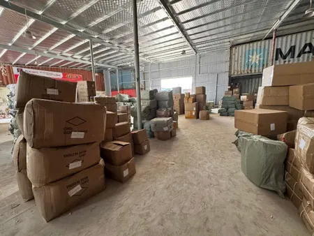 cho thuê kho xưởng tại An Khánh , Hà Nội. Diện tích 800m -1000m kho cao 7m, mái tôn chống nóng đường container xuất vat đầy đủ