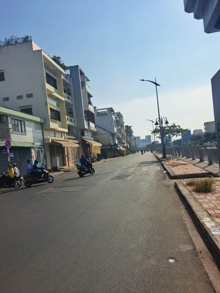 QUẬN 8, BÁN NHÀ MẶT TIỀN KINH DOANH VỪA Ở VỪA CHO THUÊ, 3 TẦNG, SÁT Q5, NGAY CẦU CHÀ VÀ. 4.3X19M, 6.4 TỶ.