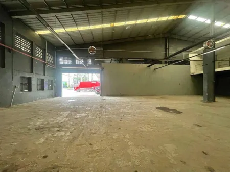 BDS HVL Cho thuê kho nằm trong tổng kho tại Đào Trinh Nhất, phường Linh Tây, thành phố Thủ Đức (ngay góc giao với Phạm Văn Đồng).