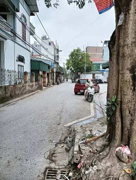 NHÀ MỚI Ở LUÔN phố Xuân Đỗ- Long Biên 30m2 5 tầng, mặt tiền 5.5m, 5.2 tỷ.
