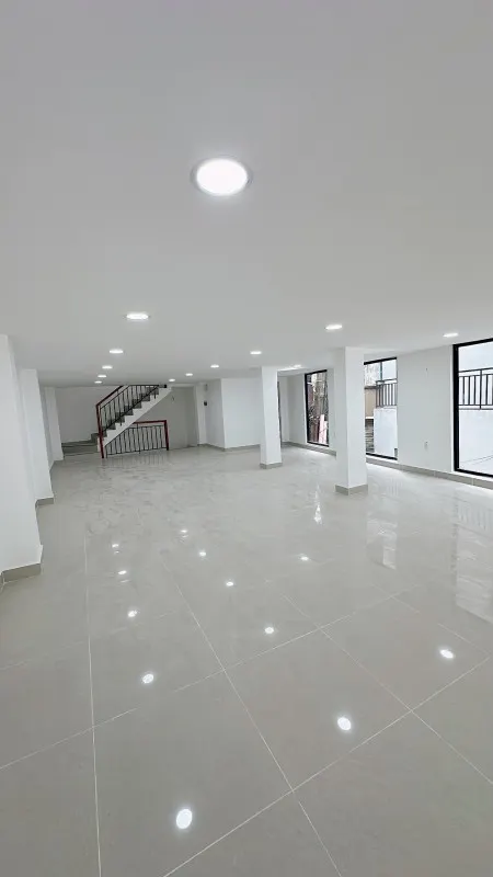 BÁN NHÀ CĂN GÓC 2 MẶT TIỀN LÊ VĂN SỸ QUẬN 3, 5.5 X 23, 5 TẦNG, HĐT 100 TRIỆU/THÁNG