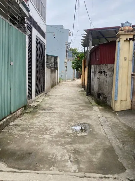 CHÍNH CHỦ CẦN BÁN ĐẤT 85 m2 có nhà 1,5 tầng, sát VIn chỉ việc ở. 0835459289