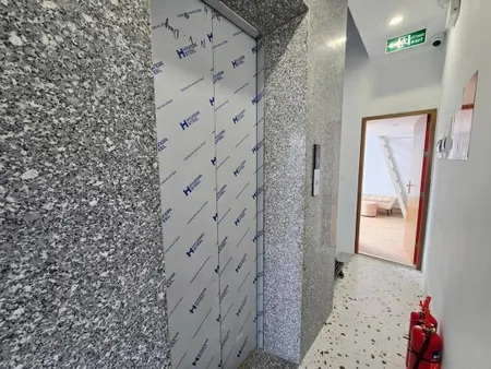 Bán tòa nhà (10P.KK) phố Võ Chí Công 50m2 6tầng thang máy 12.8 tỷ Cầu Giấy
