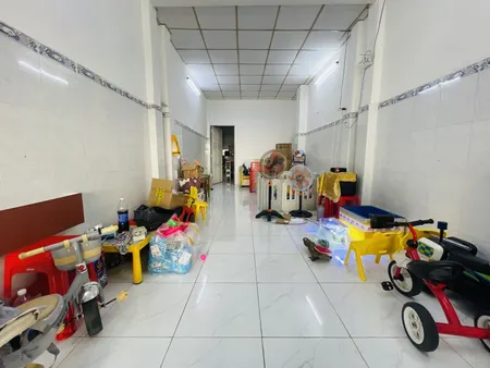 Bán nhà mặt tiền quận 11 - Kinh doanh siêu đỉnh giá rẻ nhất trong khu vực 9.3 tỷ