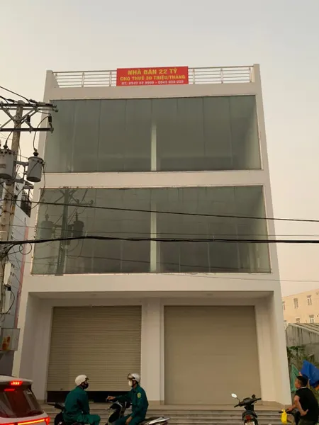 Gần vòng xoay thị trấn Bến Cầu