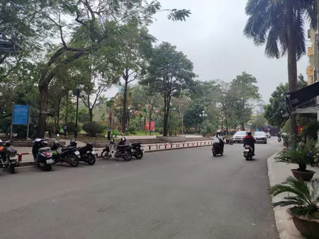 TÒA NHÀ VĂN PHÒNG MỚI COONG,10T THANG MÁY NGUYỄN LƯƠNG BĂNG ,XÃ ĐÀN,DÒNG TIỀN CỰC TỐT,109M2,MT5M, NỞ HẬU