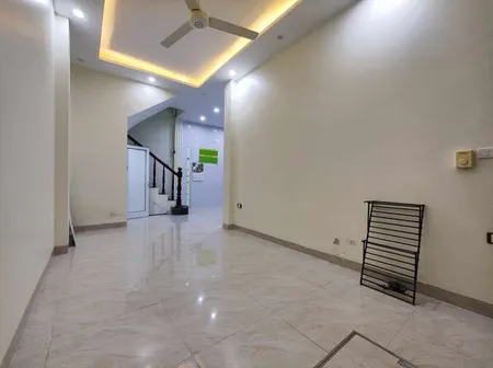 CHO THUÊ NHÀ RIÊNG PHỐ VĂN CAO, BA ĐÌNH, NHÀ ĐẸP, 4 NGỦ, 15M Ô TÔ ĐỖ