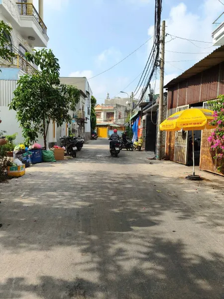 bán lô đất gần chợ đầu mối hóc môn - 90m2- giá chỉ 1650 triệu- gọi cho em xem đất