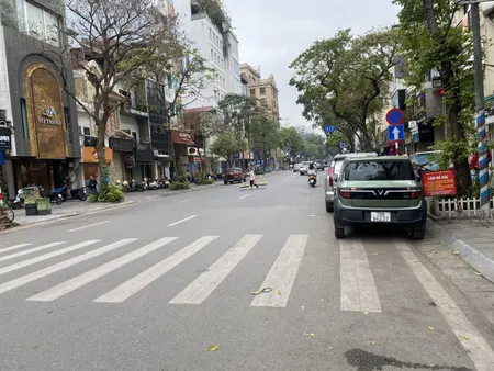 Bán nhà mặt Phố Huế (Hoàn Kiếm) 51m, tầng 1, mt 6.4m, giá 41.5 tỷ