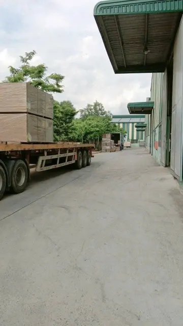 Bán Xưởng Đầu Tư Tại Bắc Tân Uyên – Bình Dương.Chủ trương: Gỗ, có SKC đóng tiền một lần đến 12/2069.Diện tích xưởng: 25.700m²/320 tỷ