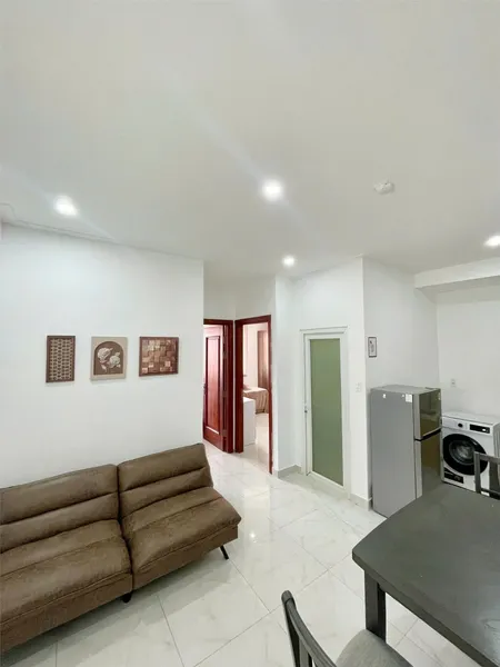 CHDV CAO CẤP  cách sân bay 5p, 2PN, 2WC full nội thất DT 55m2. Giá 12,5tr/thg