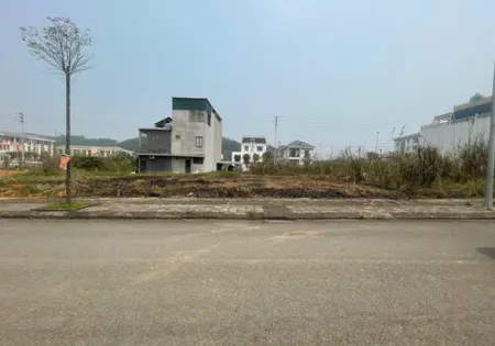 CHÍNH CHỦ BÁN GẤP 300M2 ĐẤT FULL THỔ CƯ TẠI THỊ TRẤN YÊN BÌNH, YÊN BÁI