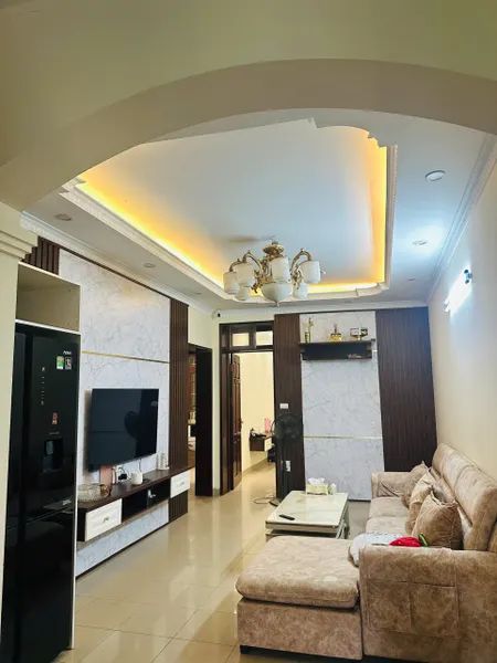 Tập thể phố Hoàng Cầu, Đống Đa, 100m2, nhà đẹp 3 ngủ, 2wc, 2 ban công, ô tô tránh