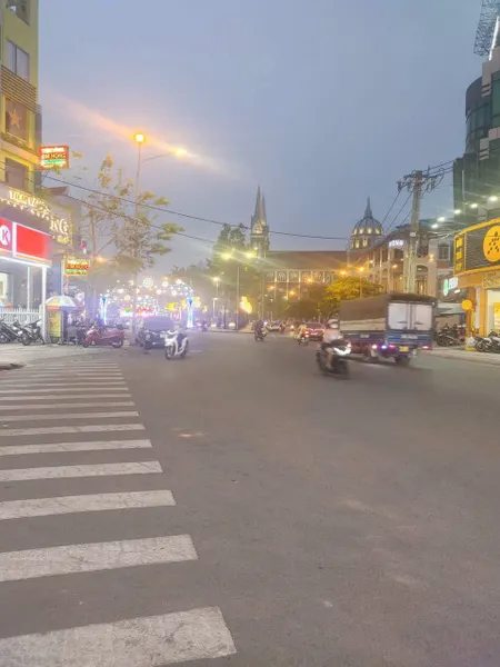 Cho Thuê Mặt Bằng Kinh Doanh Đẹp Trục CMT8 – P. Chánh Nghĩa – TP. Thủ Dầu Một, Bình Dương