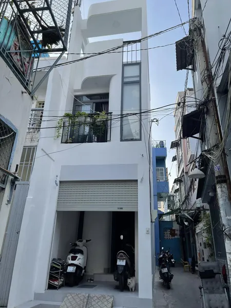 Bán nhà 35m2, 3 tầng, 2PN, 2WC, đường Nguyễn Lâm, P7.